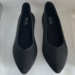 MIA Women's Black Rhinestone Pointed Flats